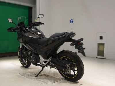 Honda NC750X 2016