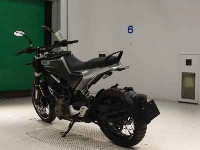 Husqvarna Svartpilen 401 2021