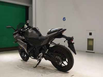 Yamaha YZF-R25 2016