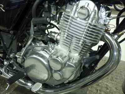 Yamaha SR400 2021