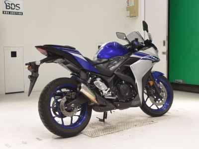 Yamaha YZF-R25 2016