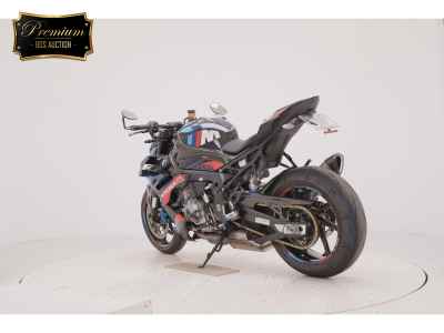BMW M1000R 2023