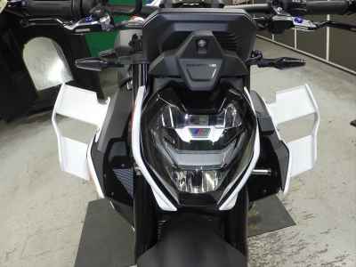 BMW M1000R 2025
