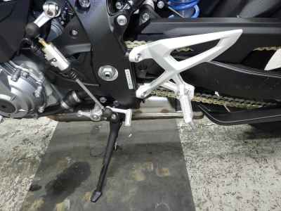 BMW M1000R 2025