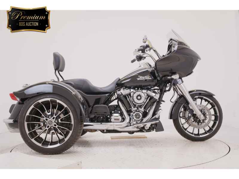 Harley-Davidson FLTRT114 2023