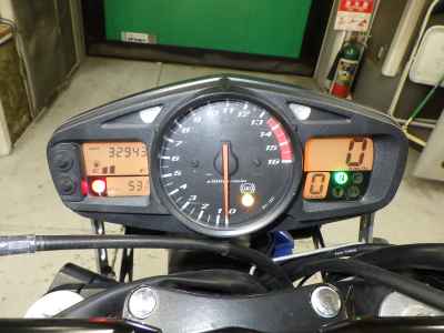 Suzuki GSR400 2011