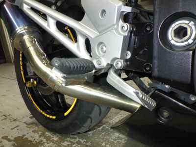 Suzuki GSR400 2011