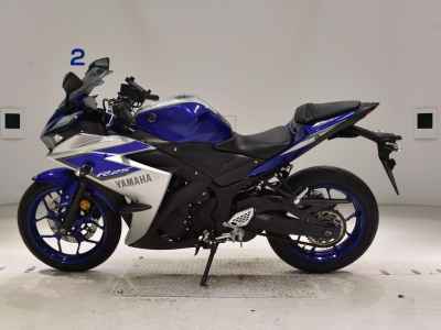 Yamaha YZF-R25 2015