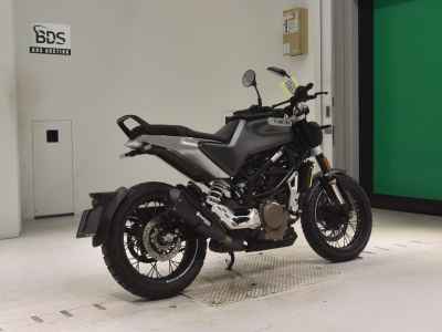 Husqvarna Svartpilen 401 2022