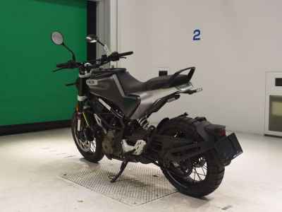 Husqvarna Svartpilen 401 2022
