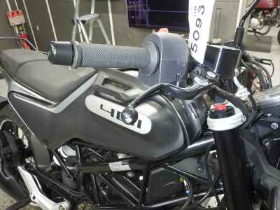 Husqvarna Svartpilen 401 2022