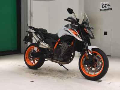 KTM 890 Duke R 2022