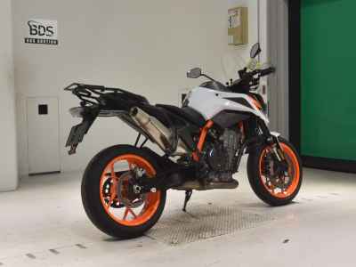KTM 890 Duke R 2022