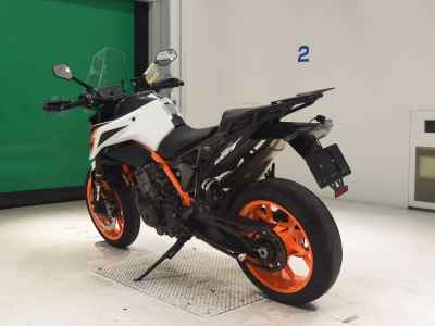 KTM 890 Duke R 2022