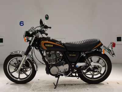 Yamaha SR400 2021