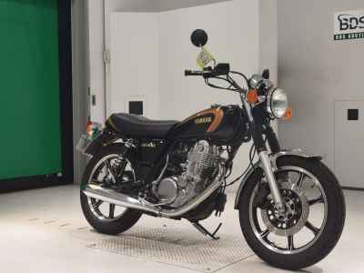 Yamaha SR400 2021