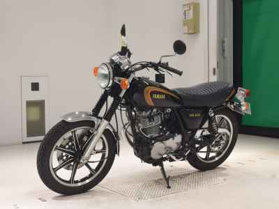 Yamaha SR400 2021
