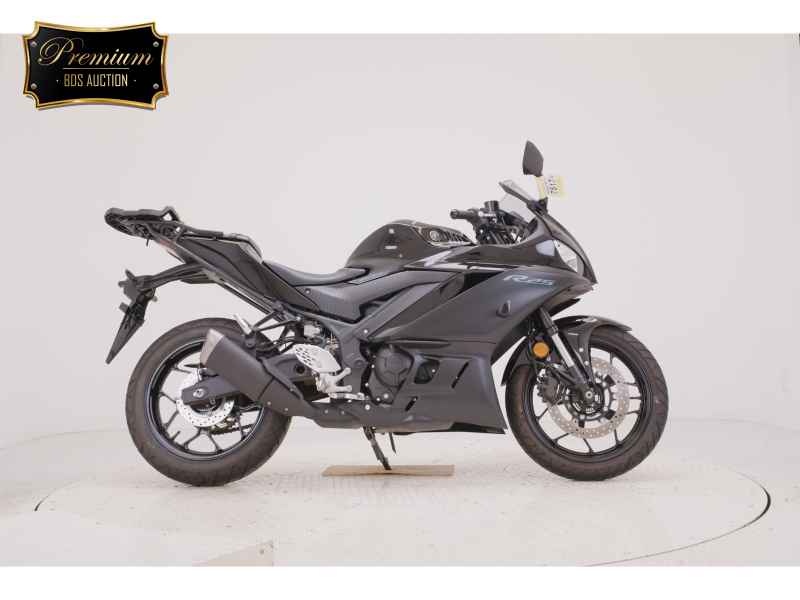Yamaha YZF-R25 2023
