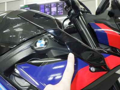 BMW M1000R 2024