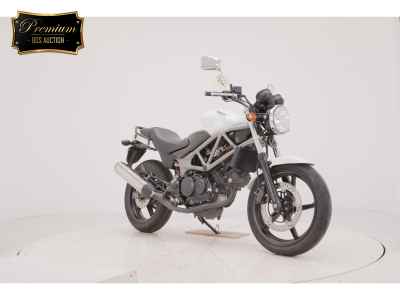 Honda VTR250 2013