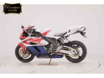 Honda CBR1000RR 2004