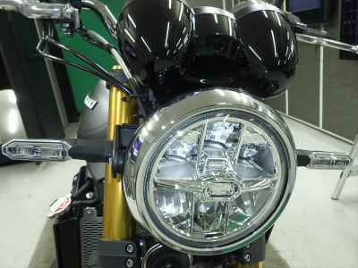 Kawasaki Z900RS SE 2025