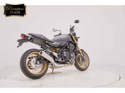 Kawasaki Z900RS SE 2025