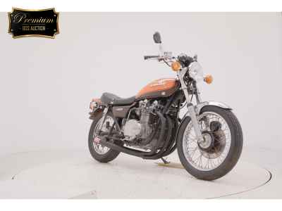 Kawasaki KZ900 2025