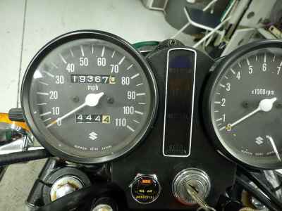 Suzuki GS400 2025