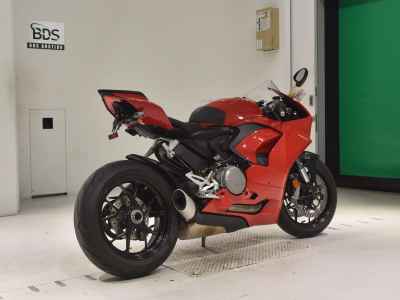 Ducati Panigale V2 2021