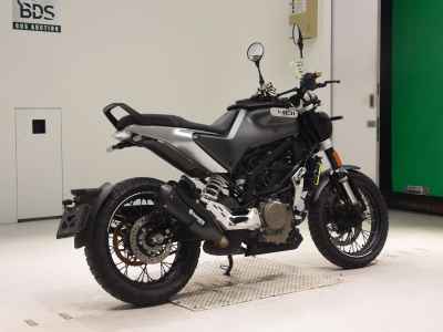 Husqvarna Svartpilen 401 2020