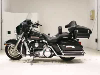 Harley-Davidson Electra Glide FLHTC1450 2005