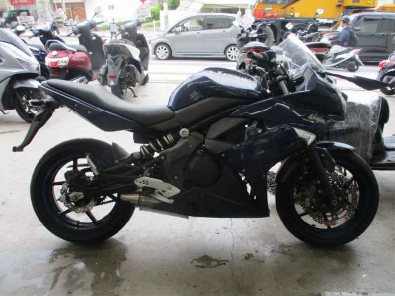 Kawasaki Ninja 400R 2012