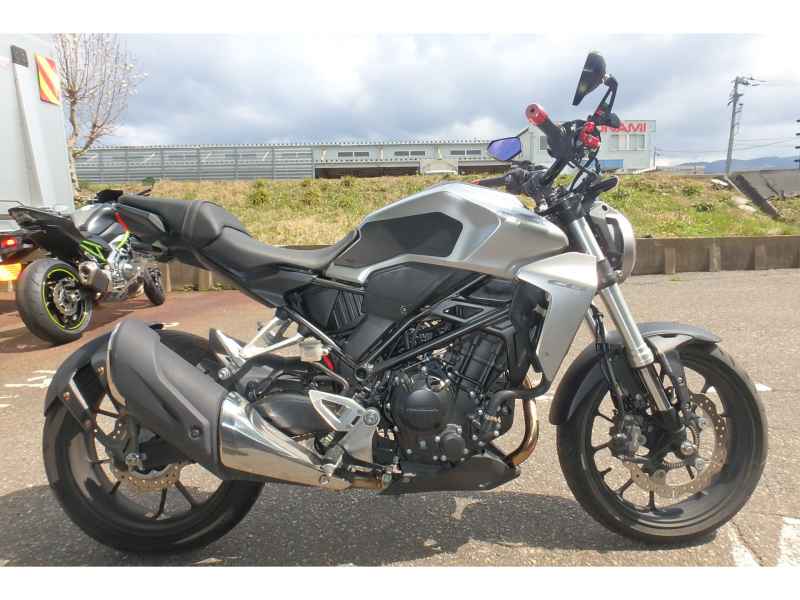 Honda CB250R 2018