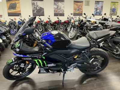 Yamaha YZF-R25 2020