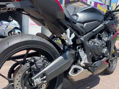 Honda CBR650R 2024