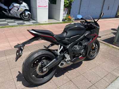 Honda CBR650R 2024