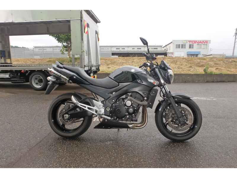 Suzuki GSR400 2009
