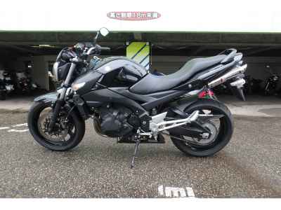 Suzuki GSR400 2009