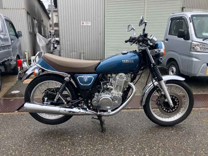 Yamaha SR400 2020