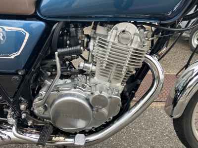 Yamaha SR400 2020