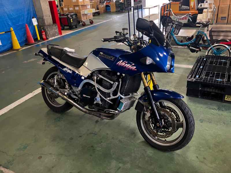 Kawasaki GPZ900R 1994