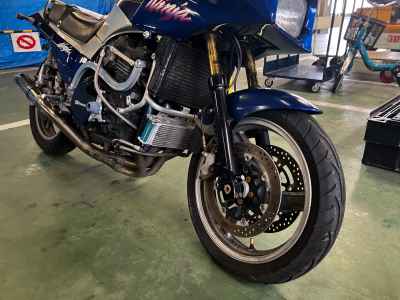 Kawasaki GPZ900R 1994