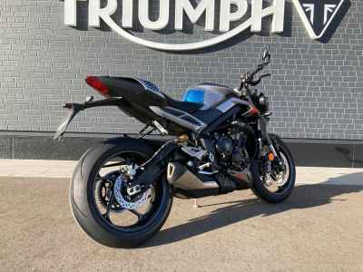 Triumph Street Triple 2024