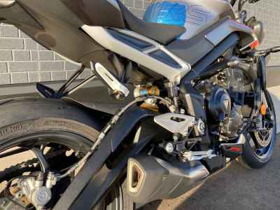 Triumph Street Triple 2024