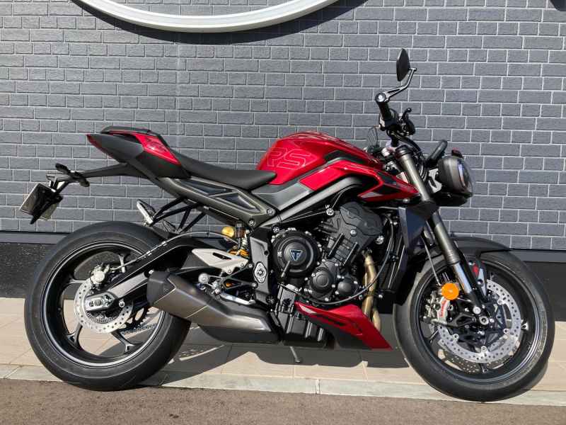 Triumph Street Triple 2024