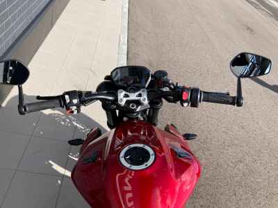 Triumph Street Triple 2024