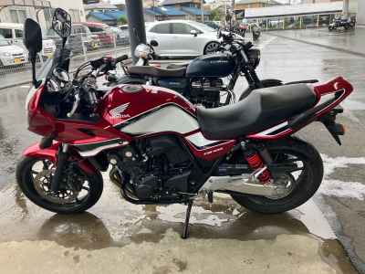 Honda CB400SFV 2020