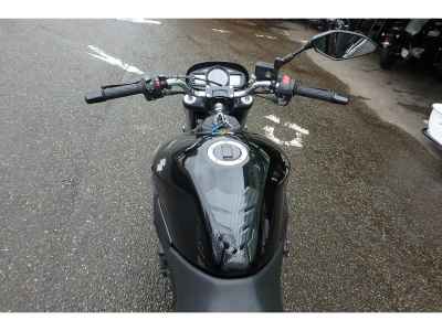 Suzuki GSR400 2009