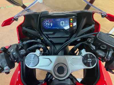 Honda CBR650R 2024